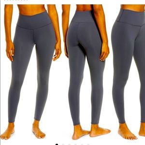 Alo yoga gray leggings sz xsmall